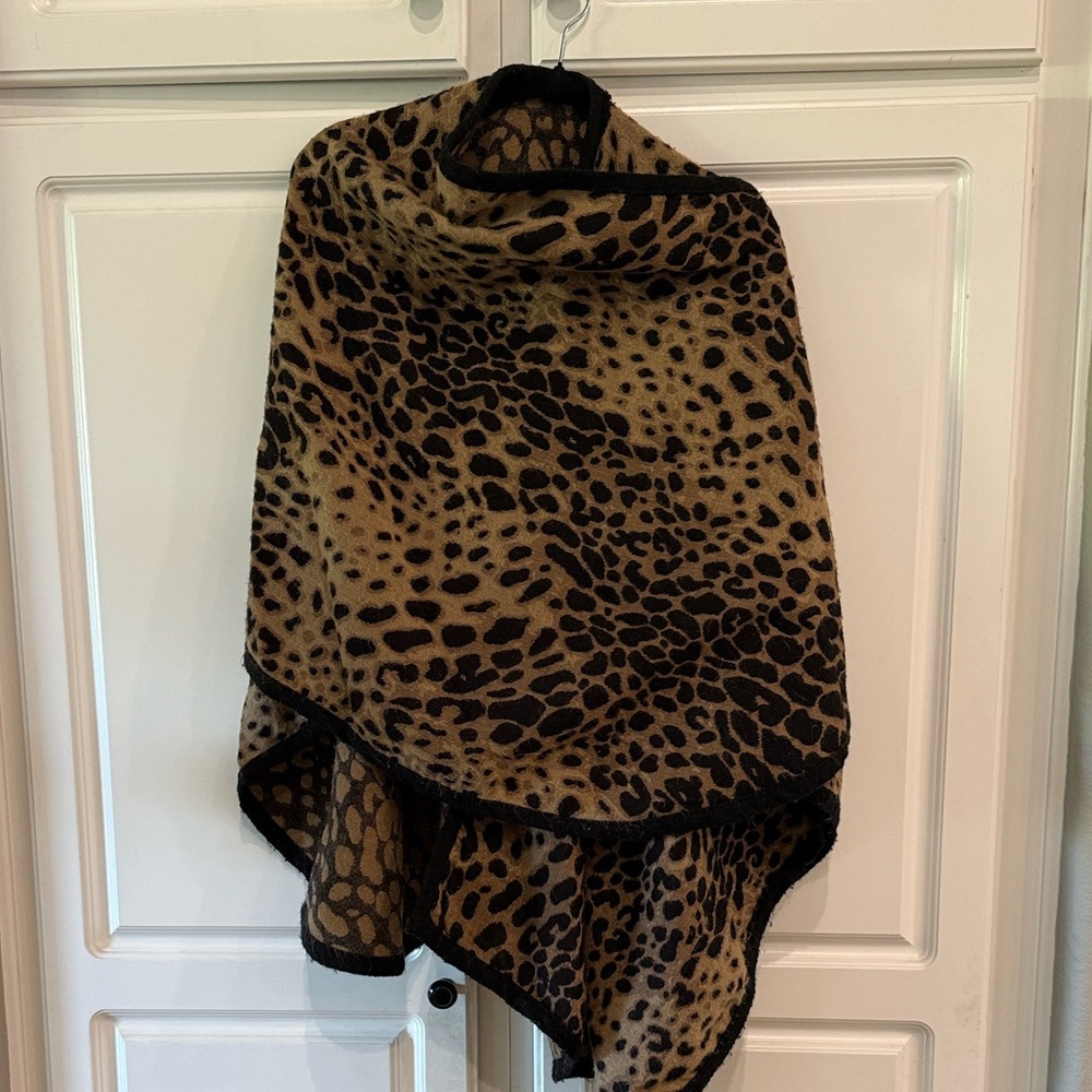 V. Fraas Leopard Print Cape - image 2